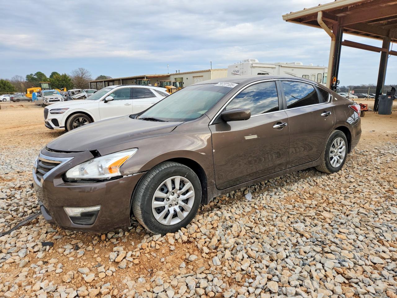 Salvage Nissan Altima Image