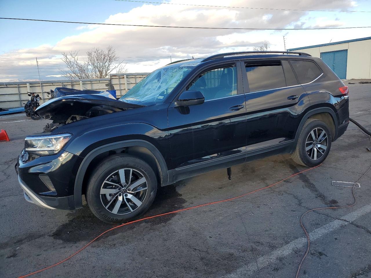 Salvage Volkswagen Atlas Image