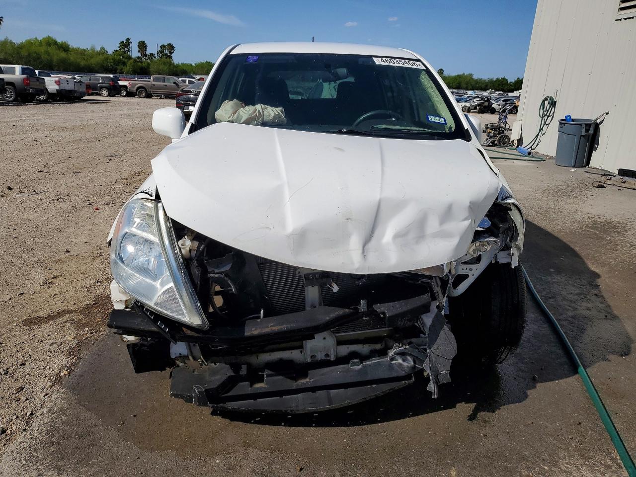 Nissan Versa 1.8 S