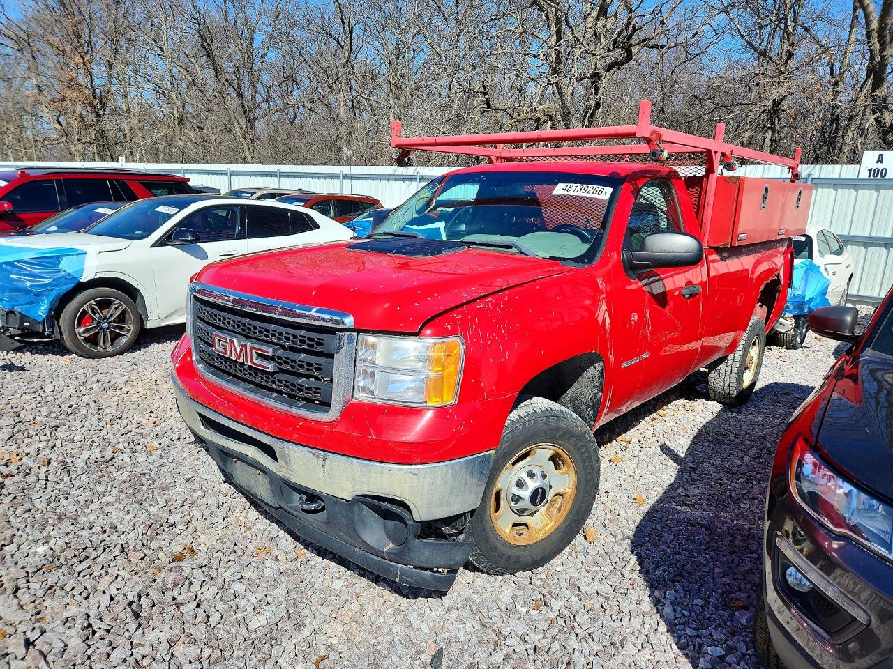 Salvage GMC Sierra Image