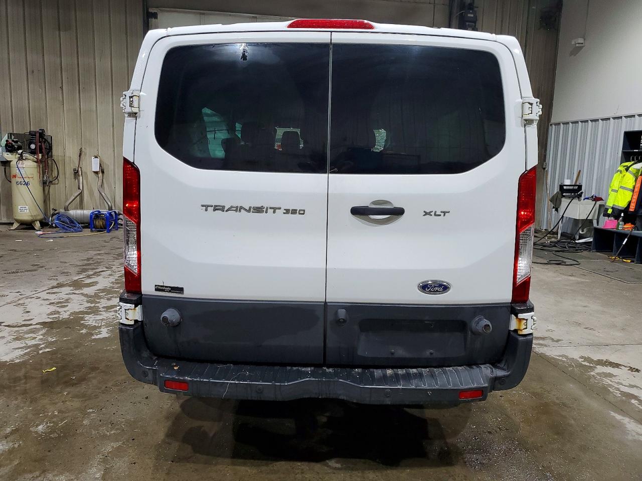 Ford Transit T-350