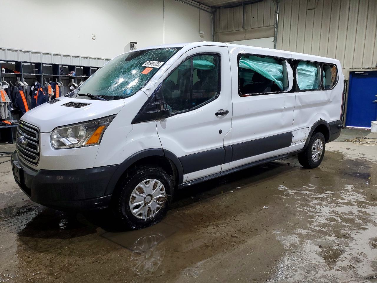 Salvage Ford Transit Image
