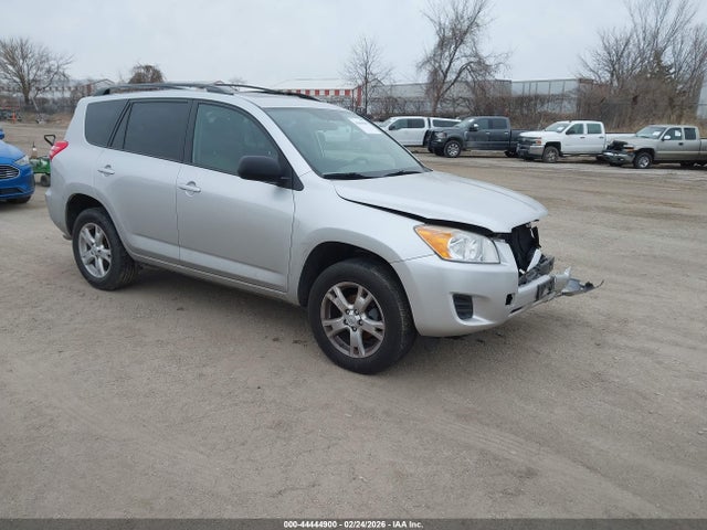 Salvage Toyota RAV4 Image