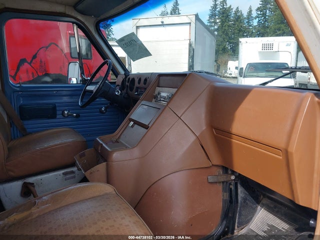 Chevrolet G30