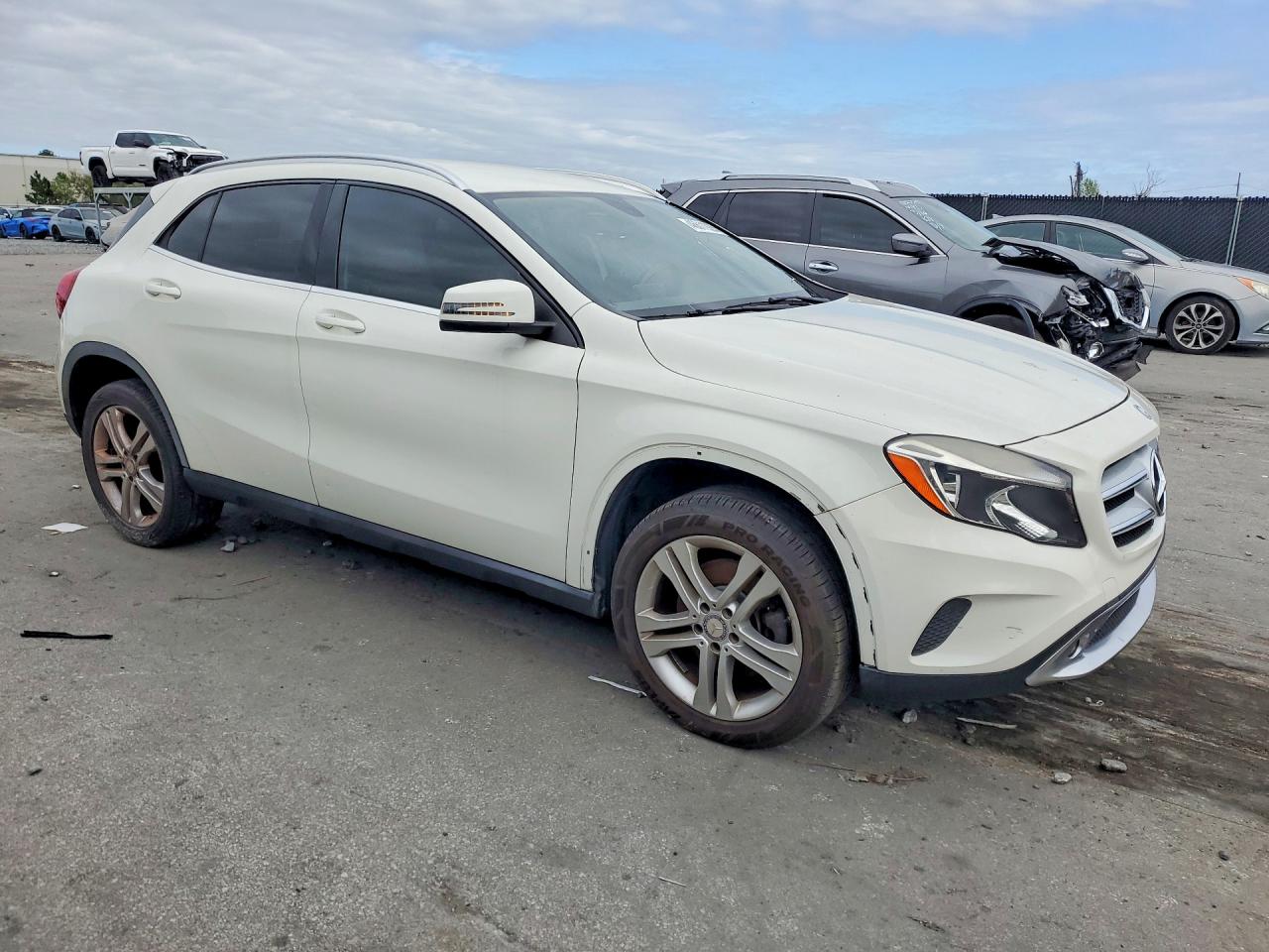 Mercedes-Benz GLA 250 4matic