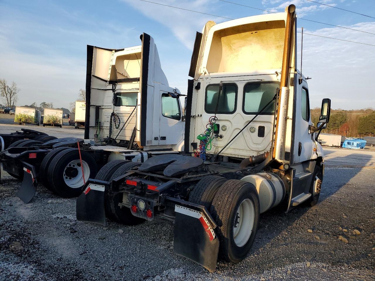 Freightliner Cascadia 1