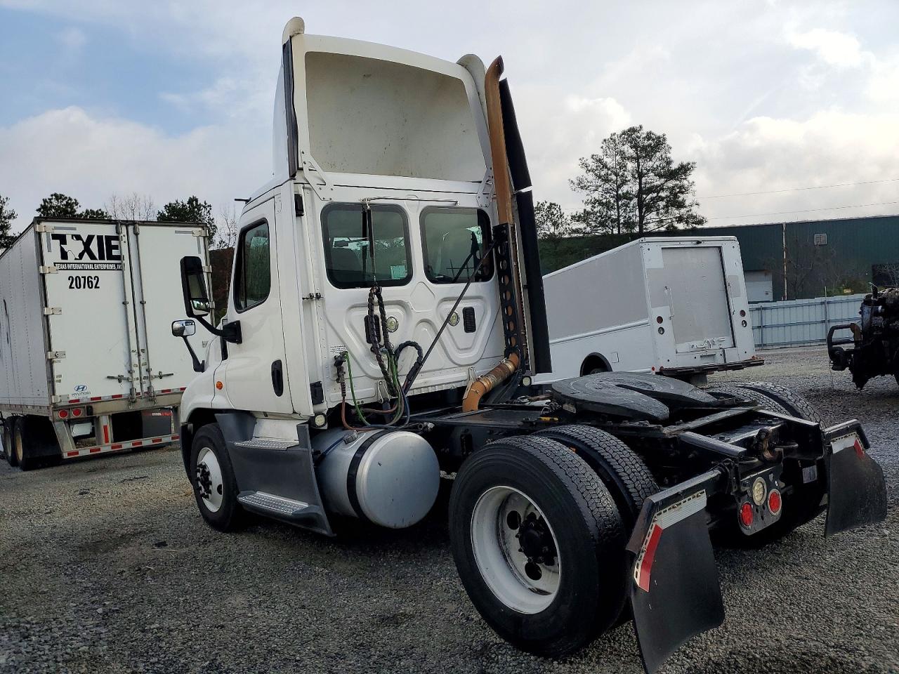 Freightliner Cascadia 1