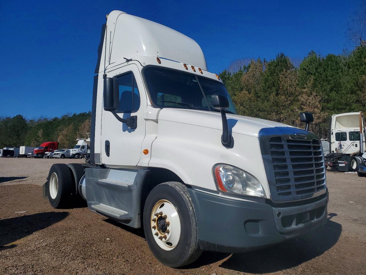 Salvage Freightliner Cascadia 1 Image