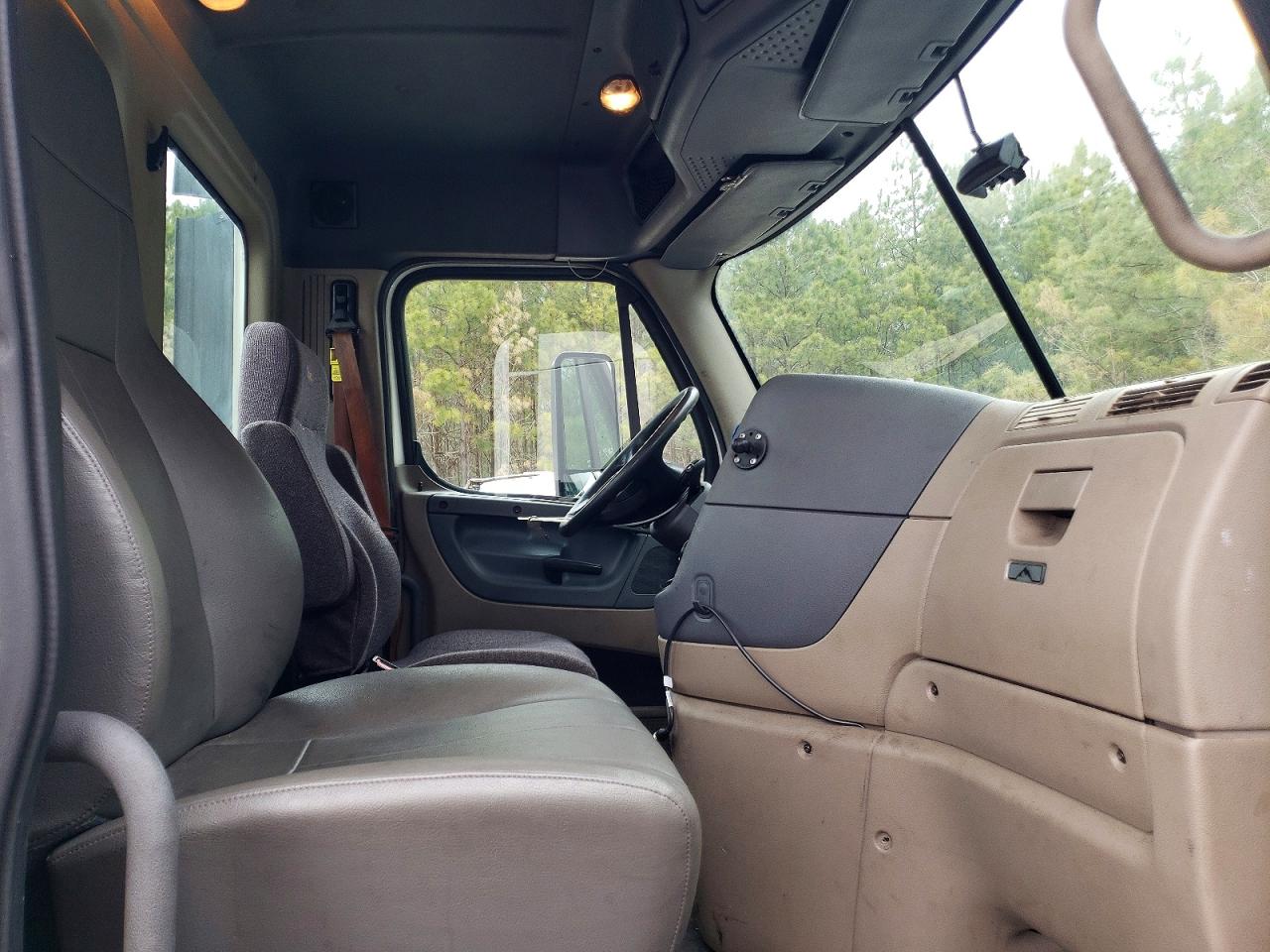 Freightliner Cascadia 1