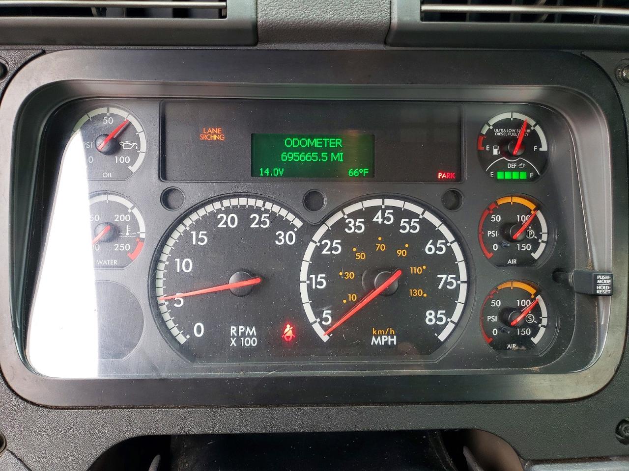 Freightliner Cascadia 1