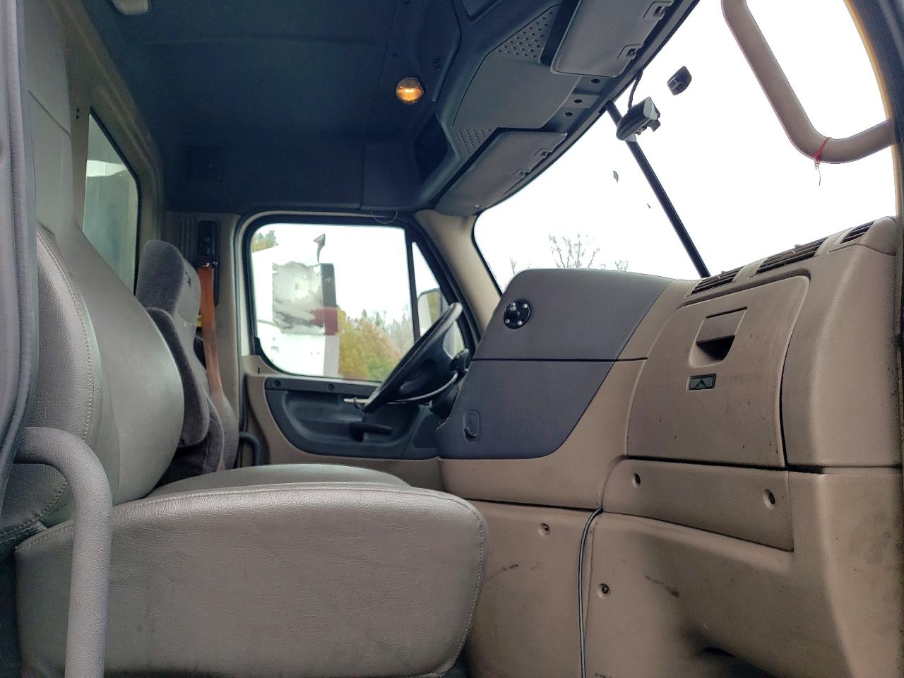 Freightliner Cascadia 1