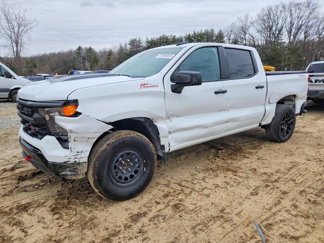 Salvage Chevrolet Silverado Image