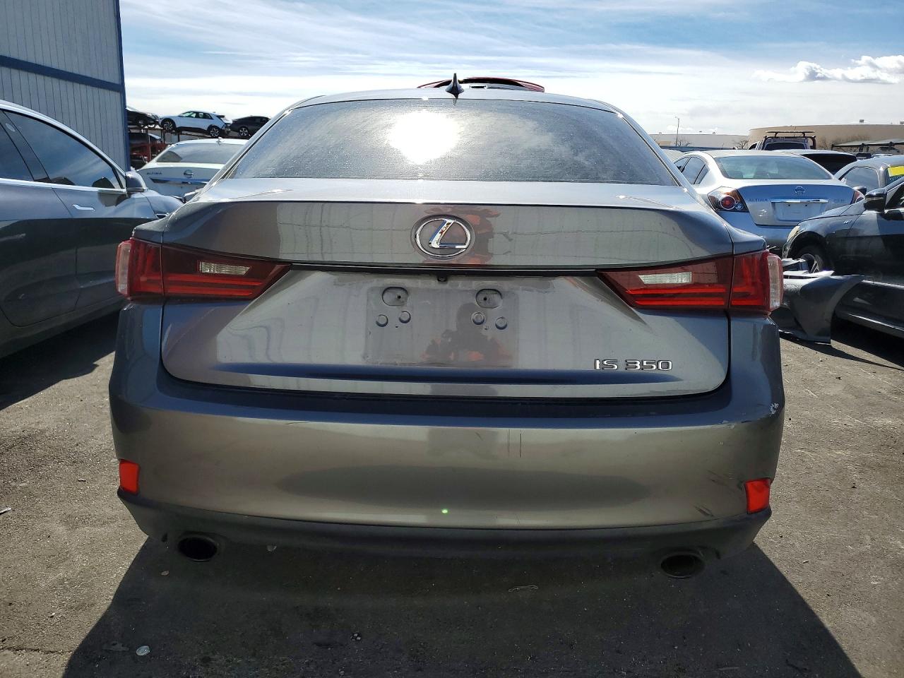 Lexus Is Base