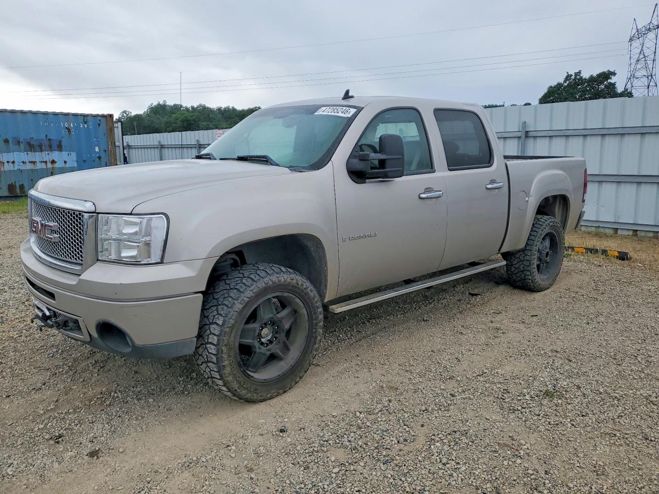 Salvage GMC Sierra Image