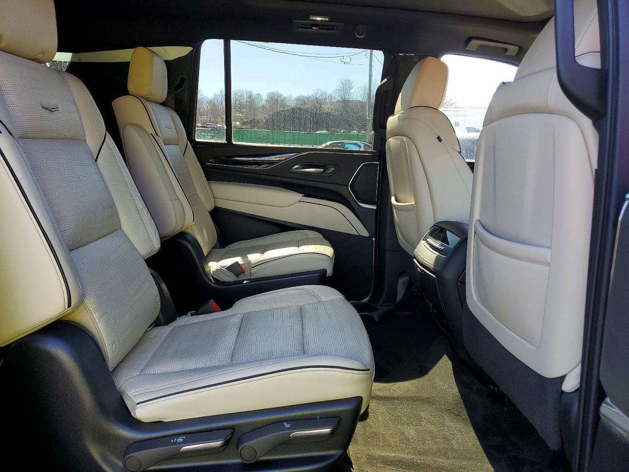 Cadillac Escalade Esv Sport
