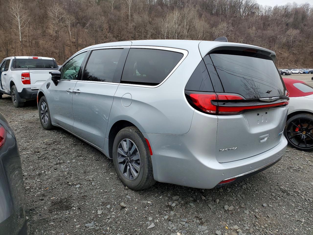 Chrysler Pacifica Hybrid Select