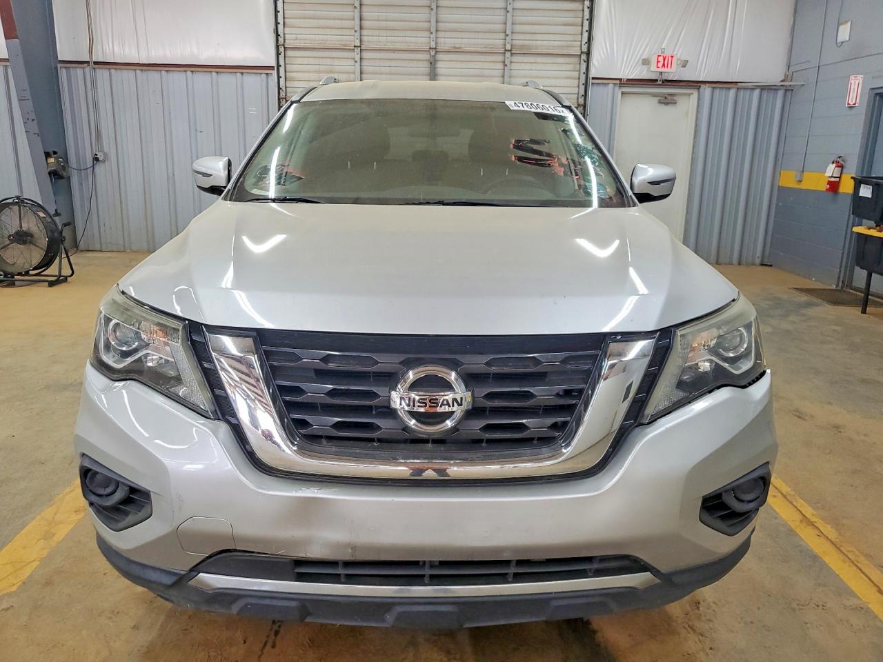Nissan Pathfinder S
