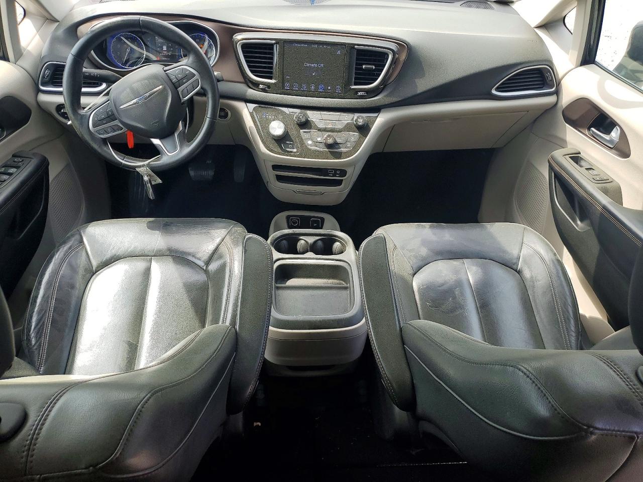 Chrysler Pacifica Touring L