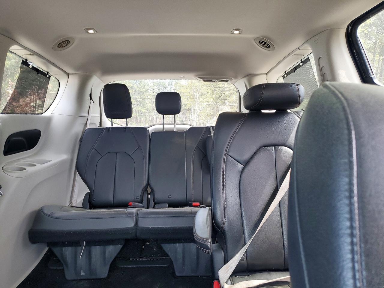 Chrysler Pacifica Touring L