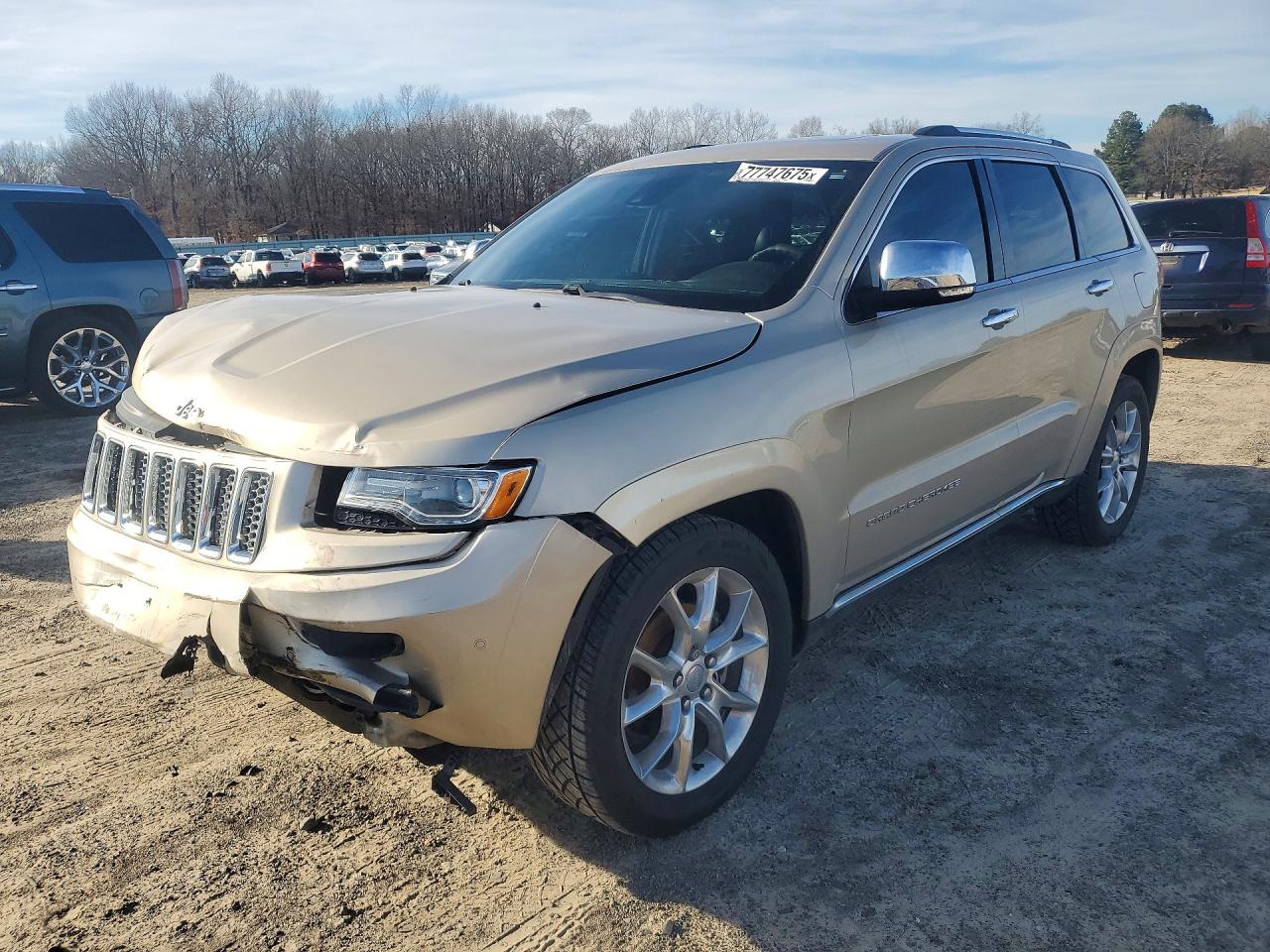 Salvage Jeep Cherokee Image
