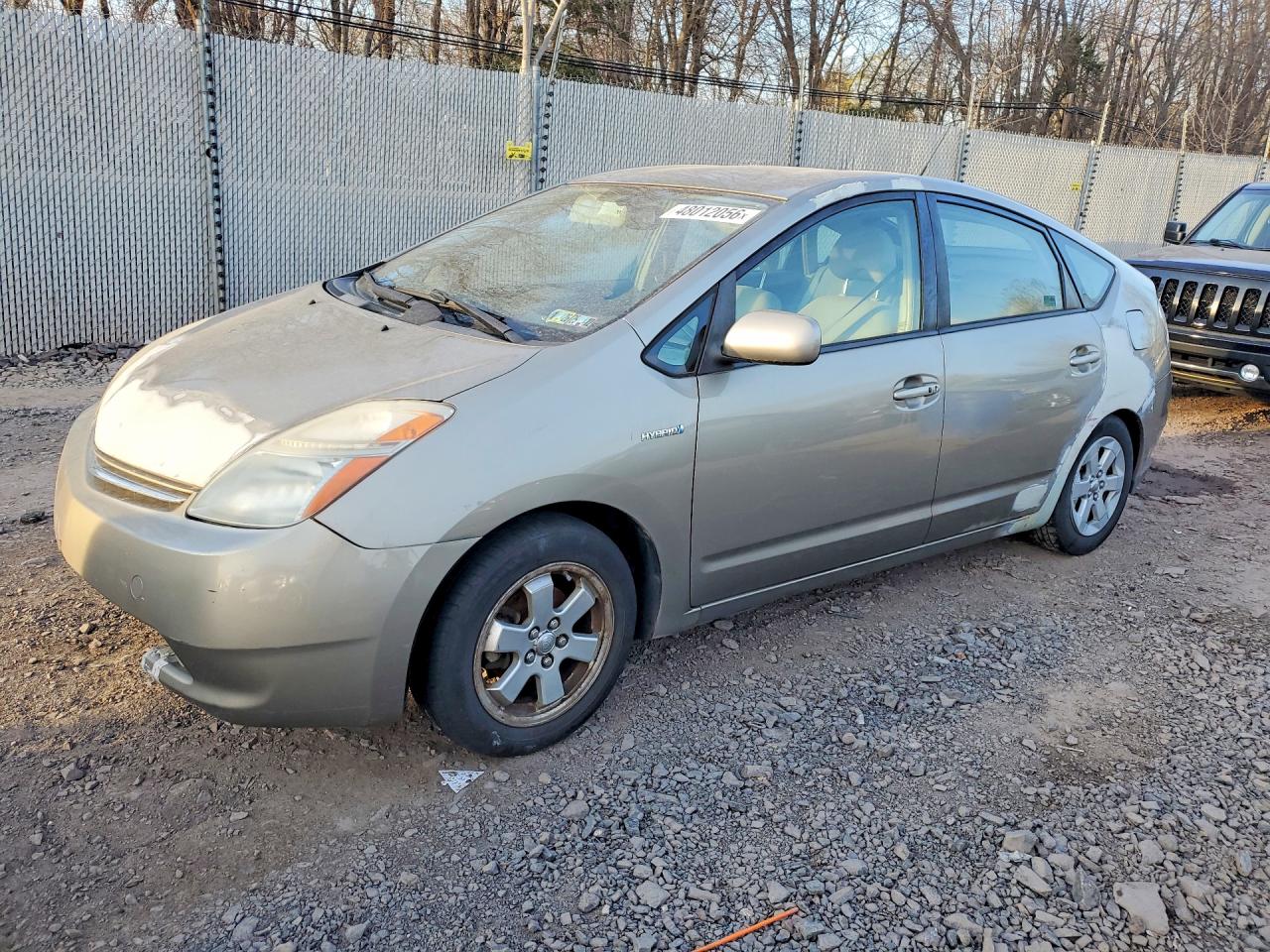 Salvage Toyota Prius Image