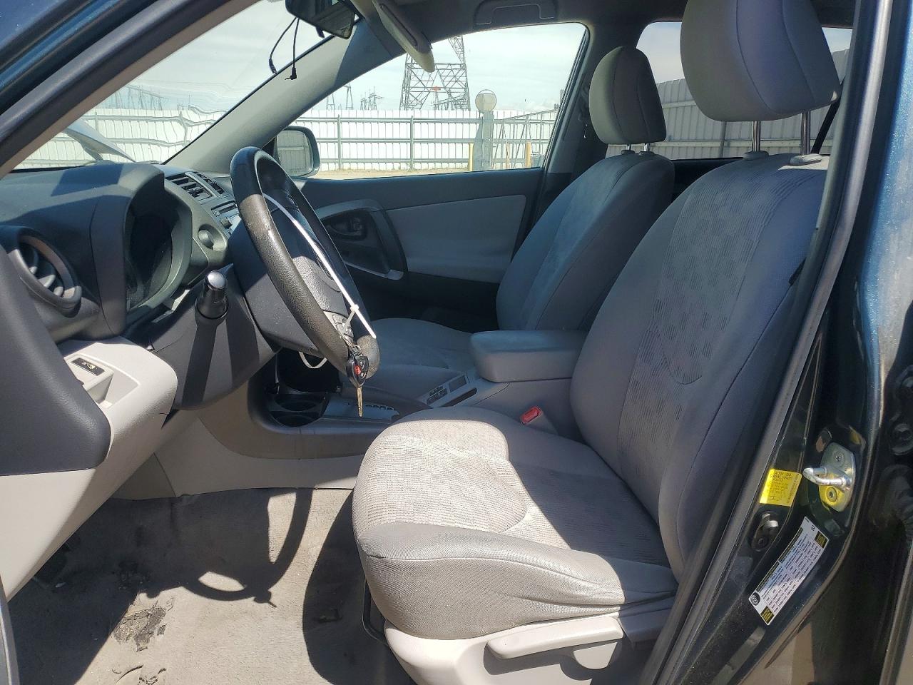 Toyota RAV4 Base