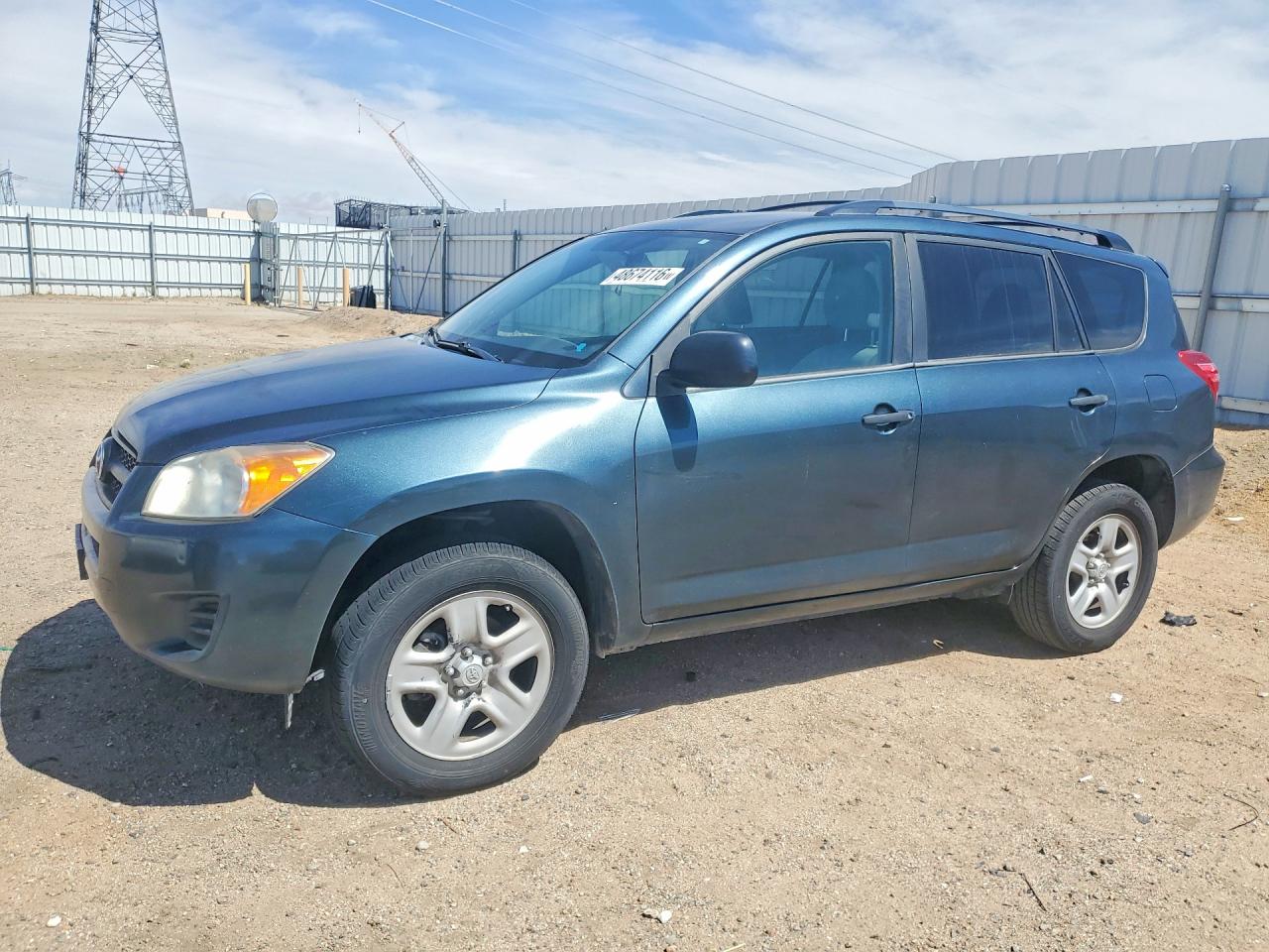 Salvage Toyota RAV4 Image