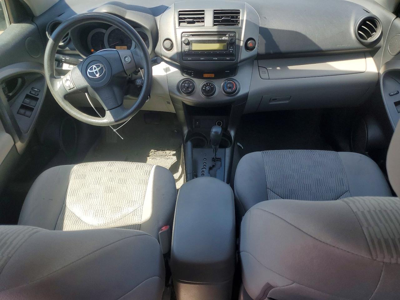 Toyota RAV4 Base