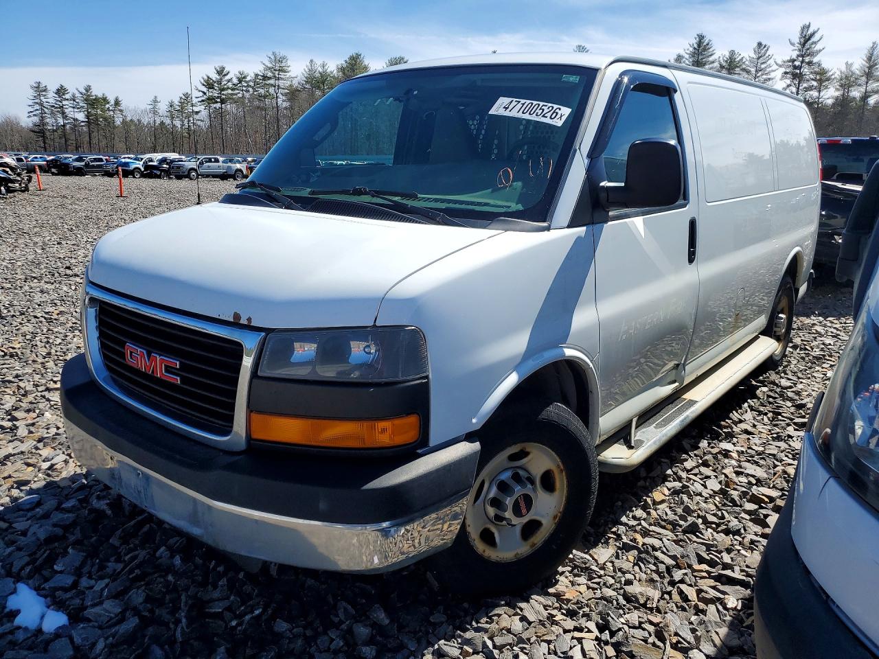 Salvage GMC Savana Image
