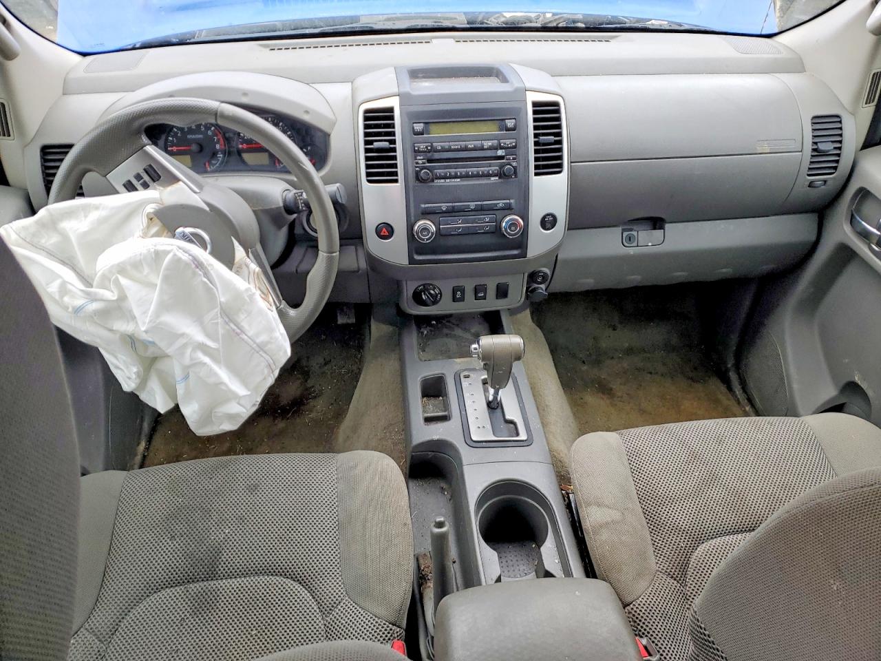 Nissan Frontier S
