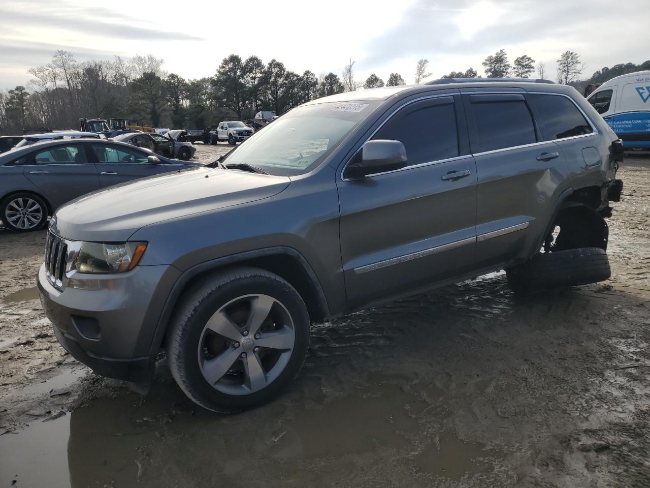 Salvage Jeep Grand Cherokee Image