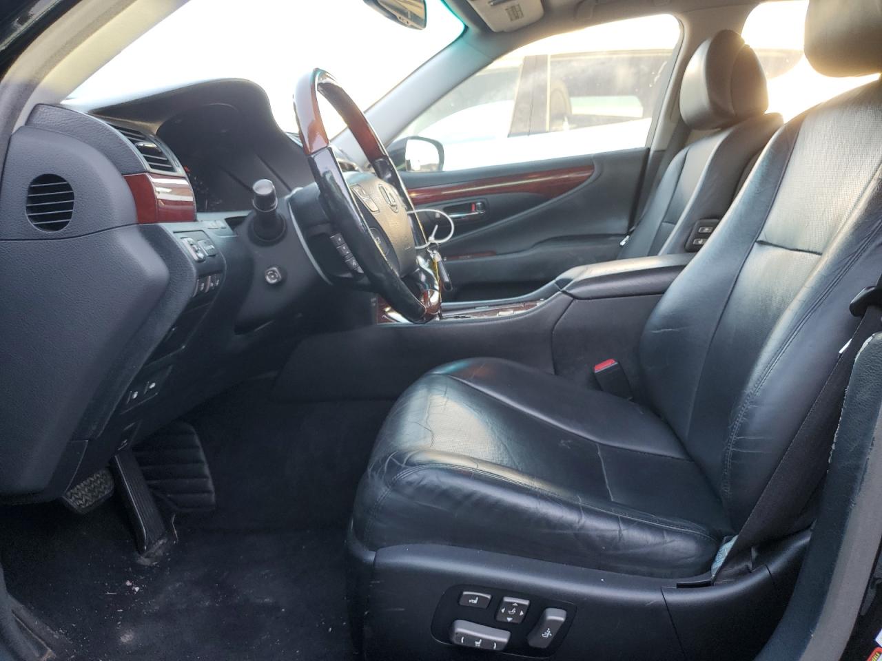 Lexus LS 460