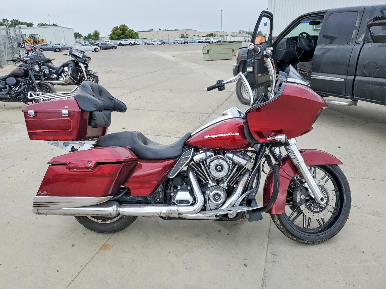 Salvage Harley-Davidson Fl Image