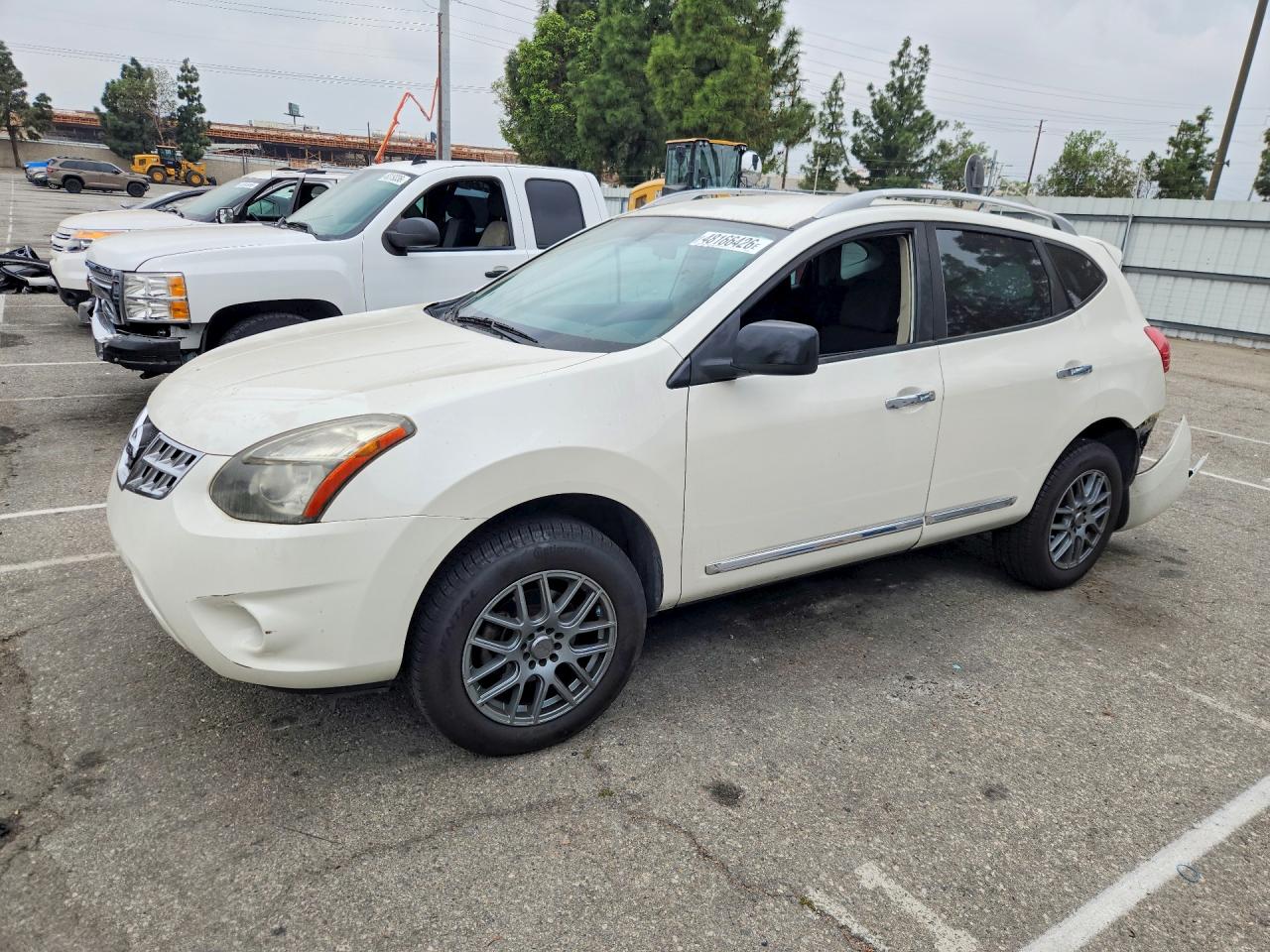 Salvage Nissan Rogue Image