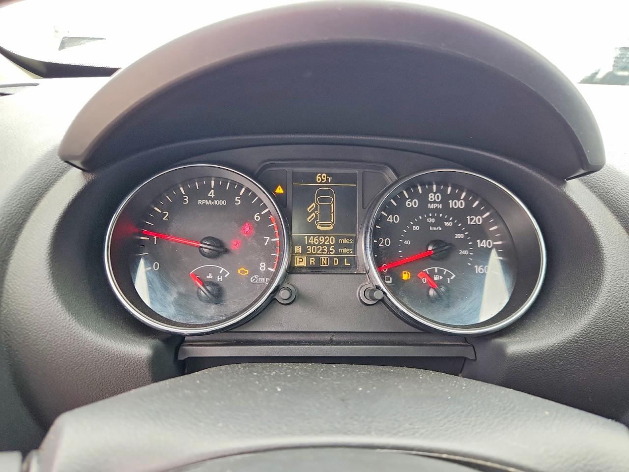 Nissan Rogue S