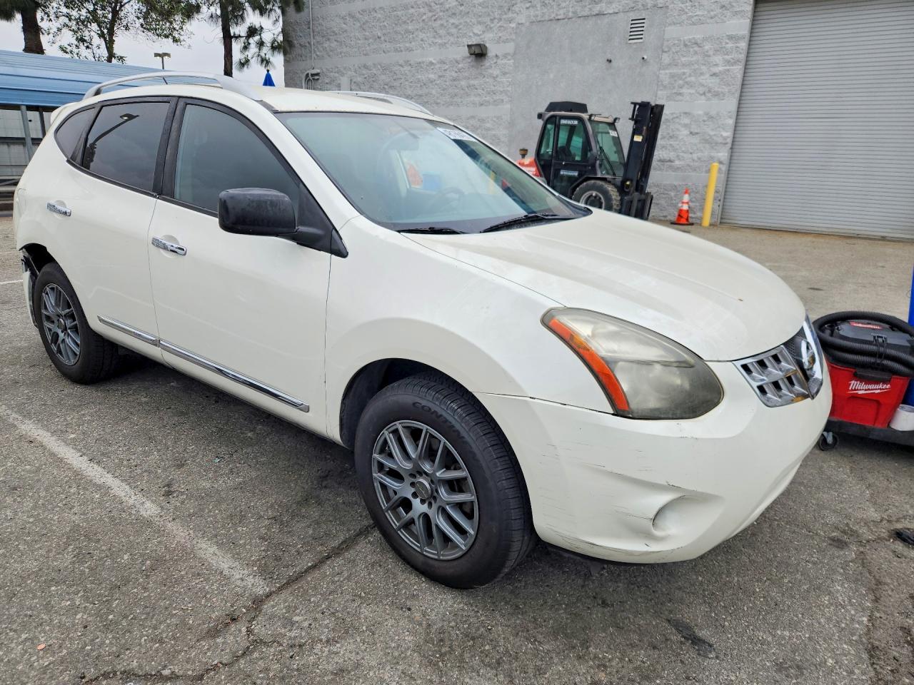 Nissan Rogue S