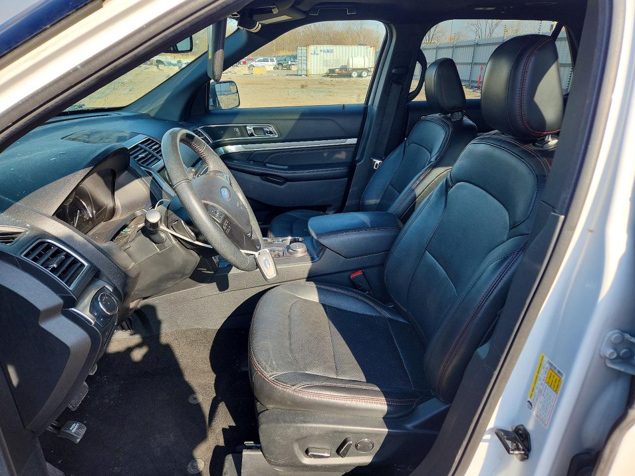 Ford Explorer Sport