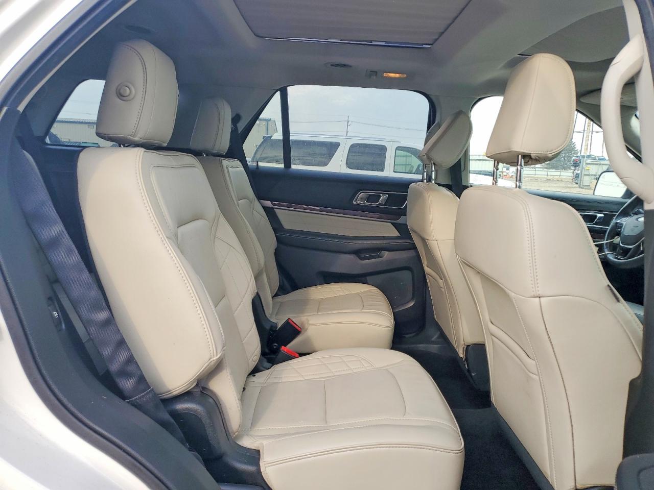 Ford Explorer Platinum
