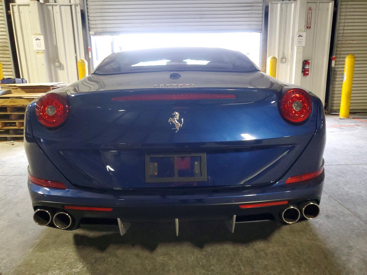 Ferrari California T