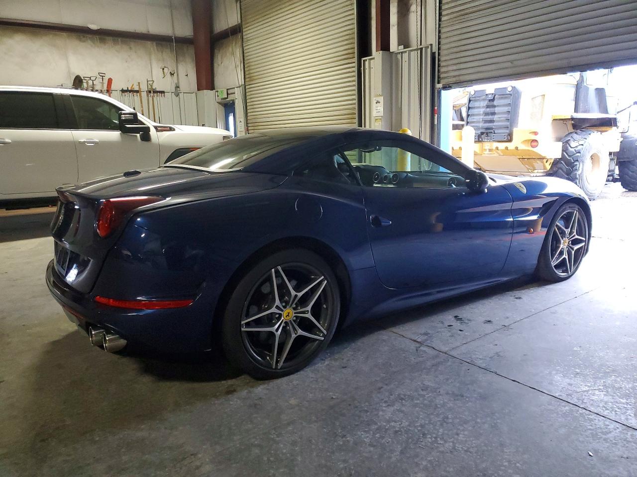 Ferrari California T