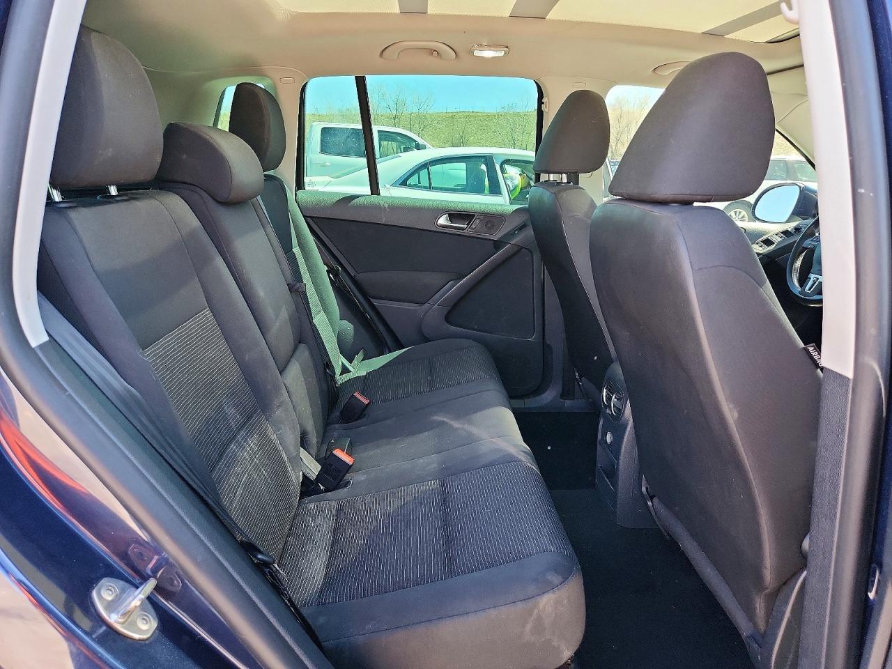 Volkswagen Tiguan S