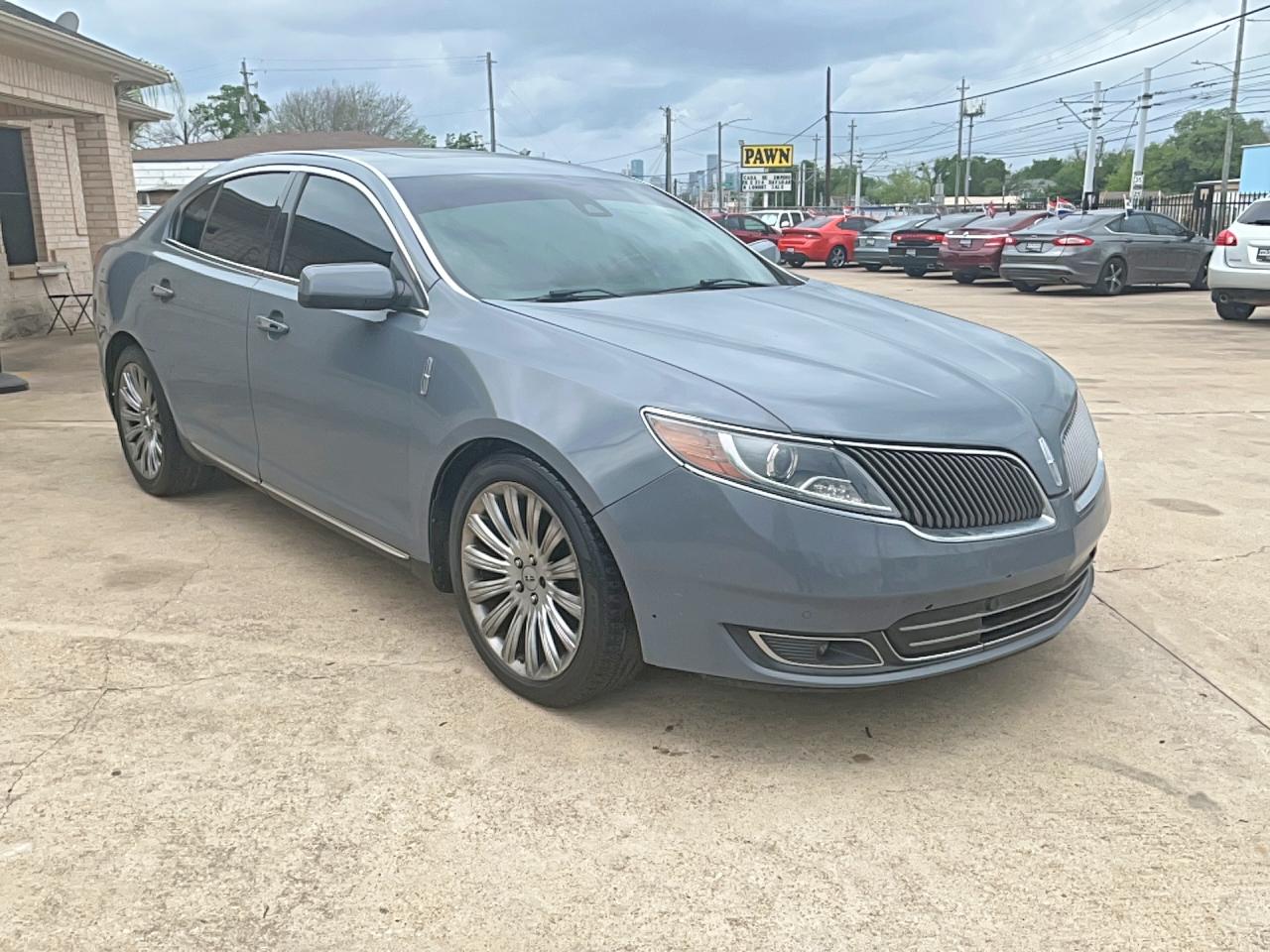 Salvage Lincoln MKS Image