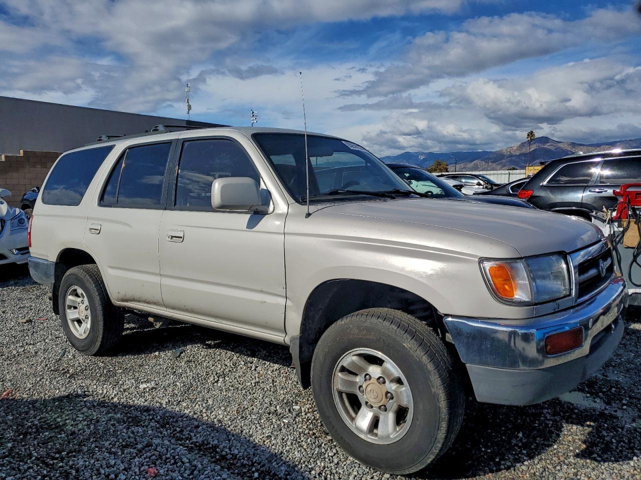 Toyota 4Runner Sr5