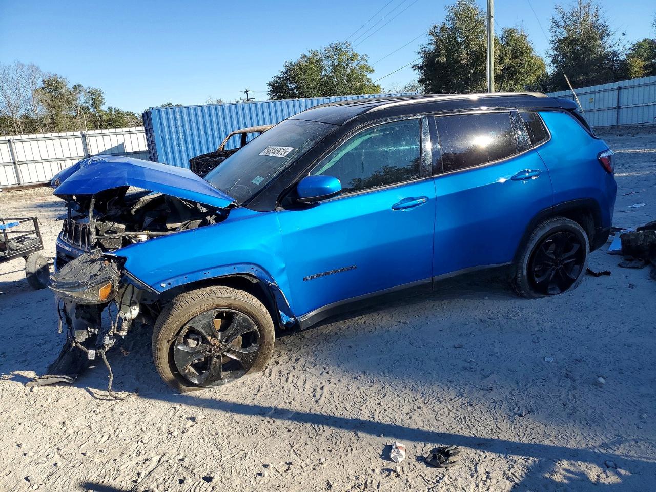 Salvage Jeep Compass Image