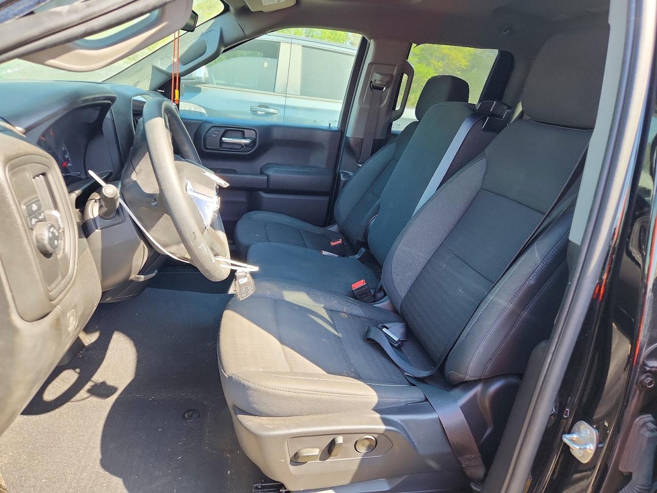Chevrolet Silverado C1500 Custom