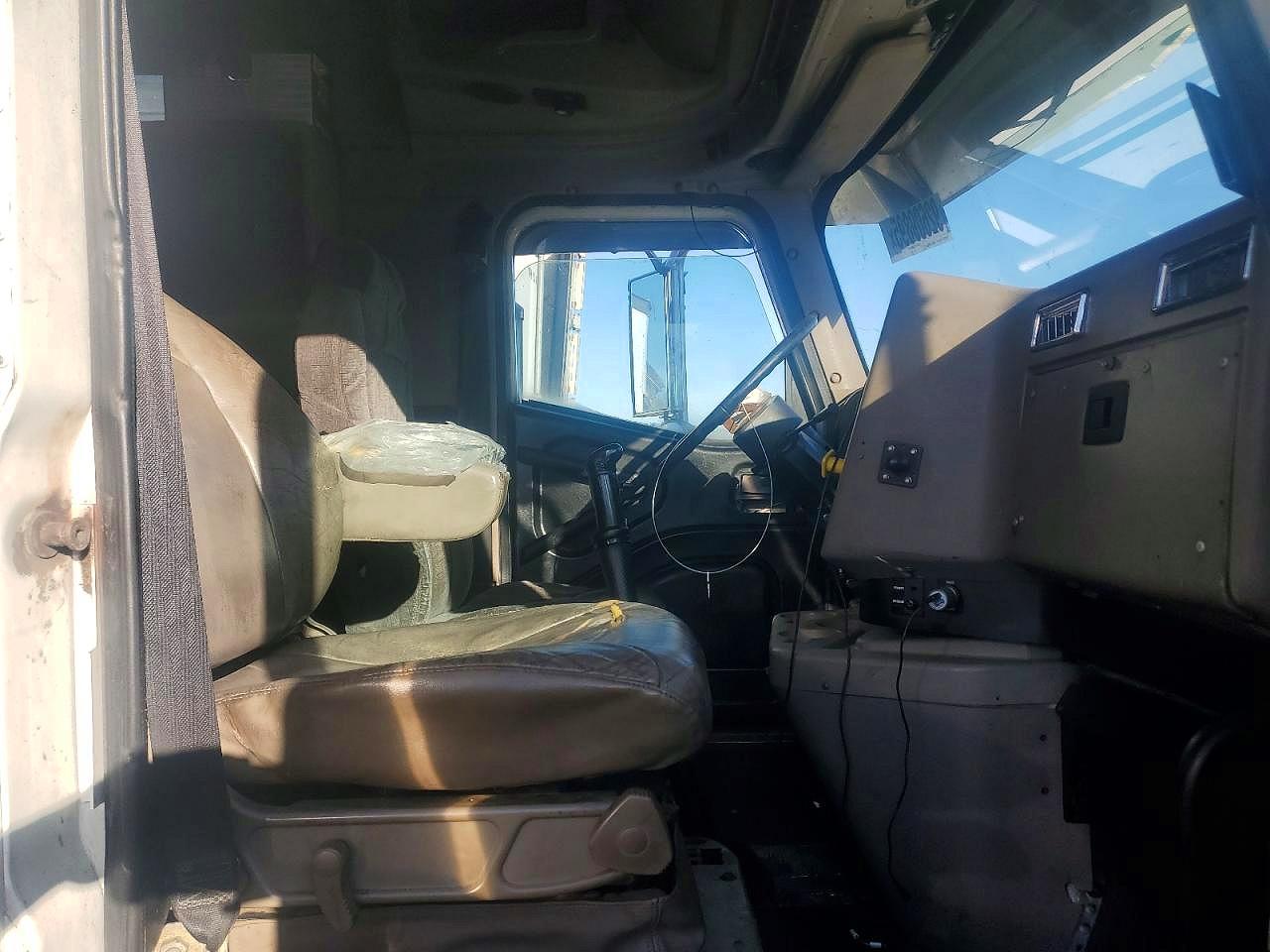 International 9400 9400i