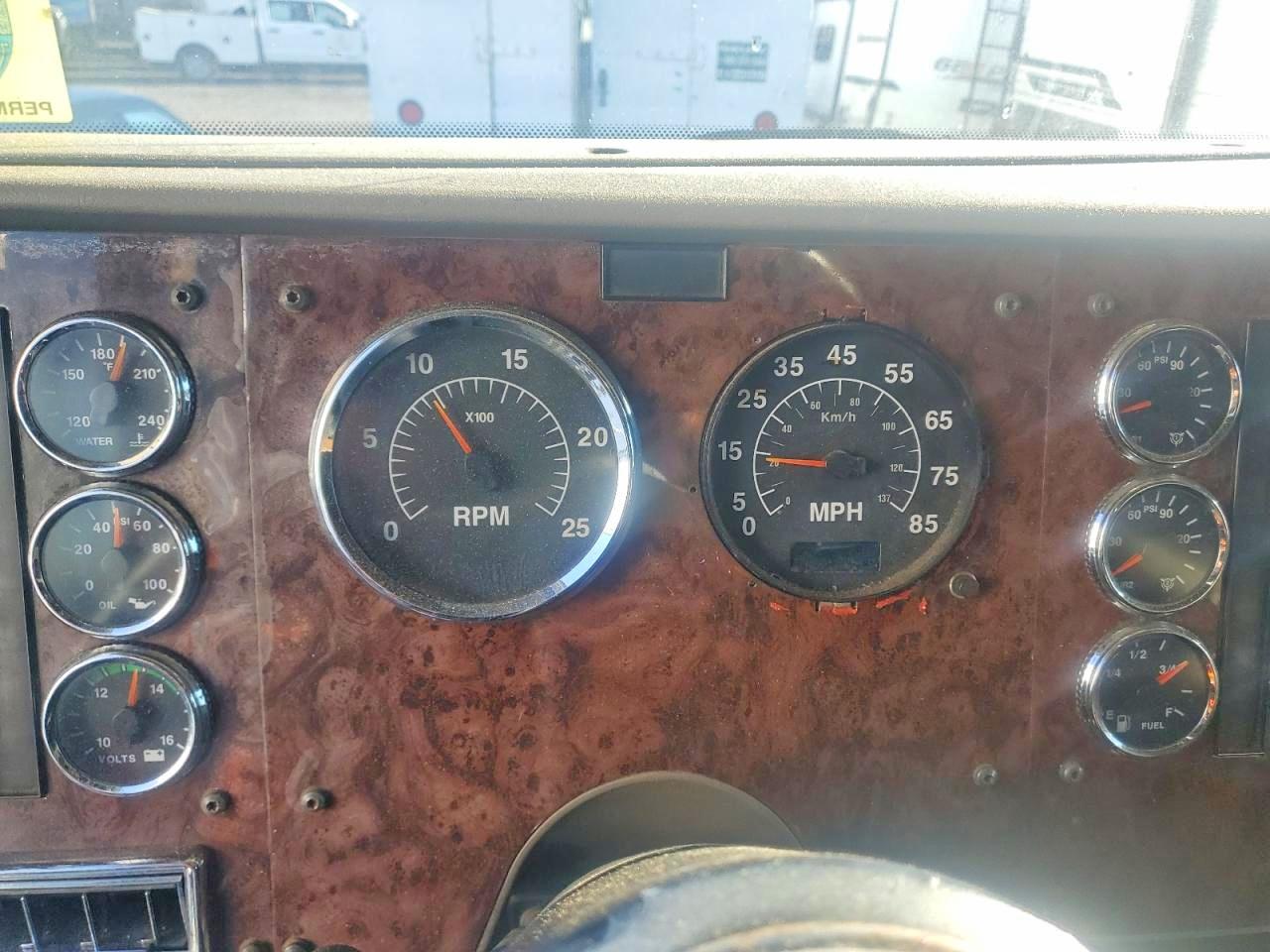 International 9400 9400i