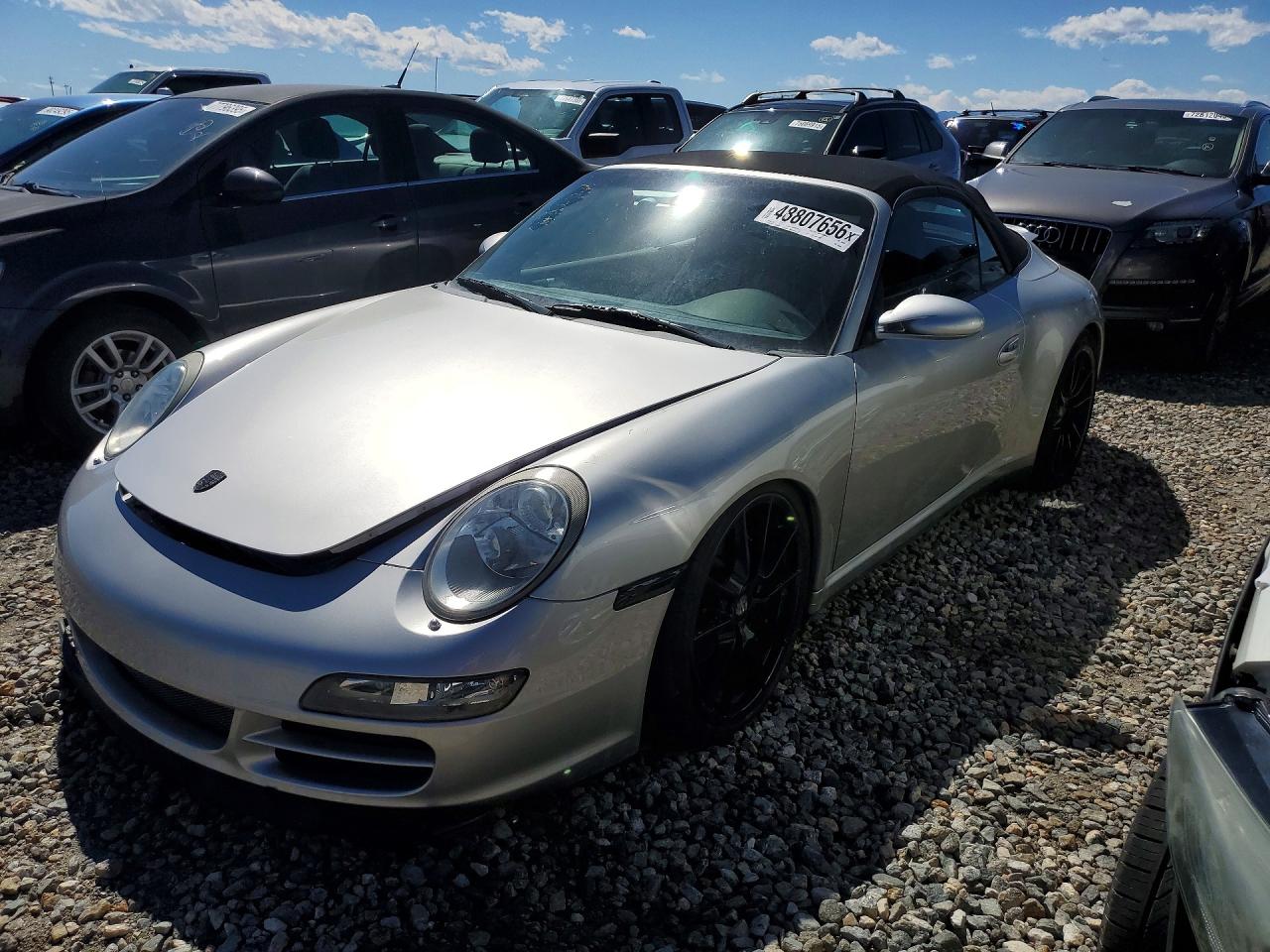 Salvage Porsche 911 Image