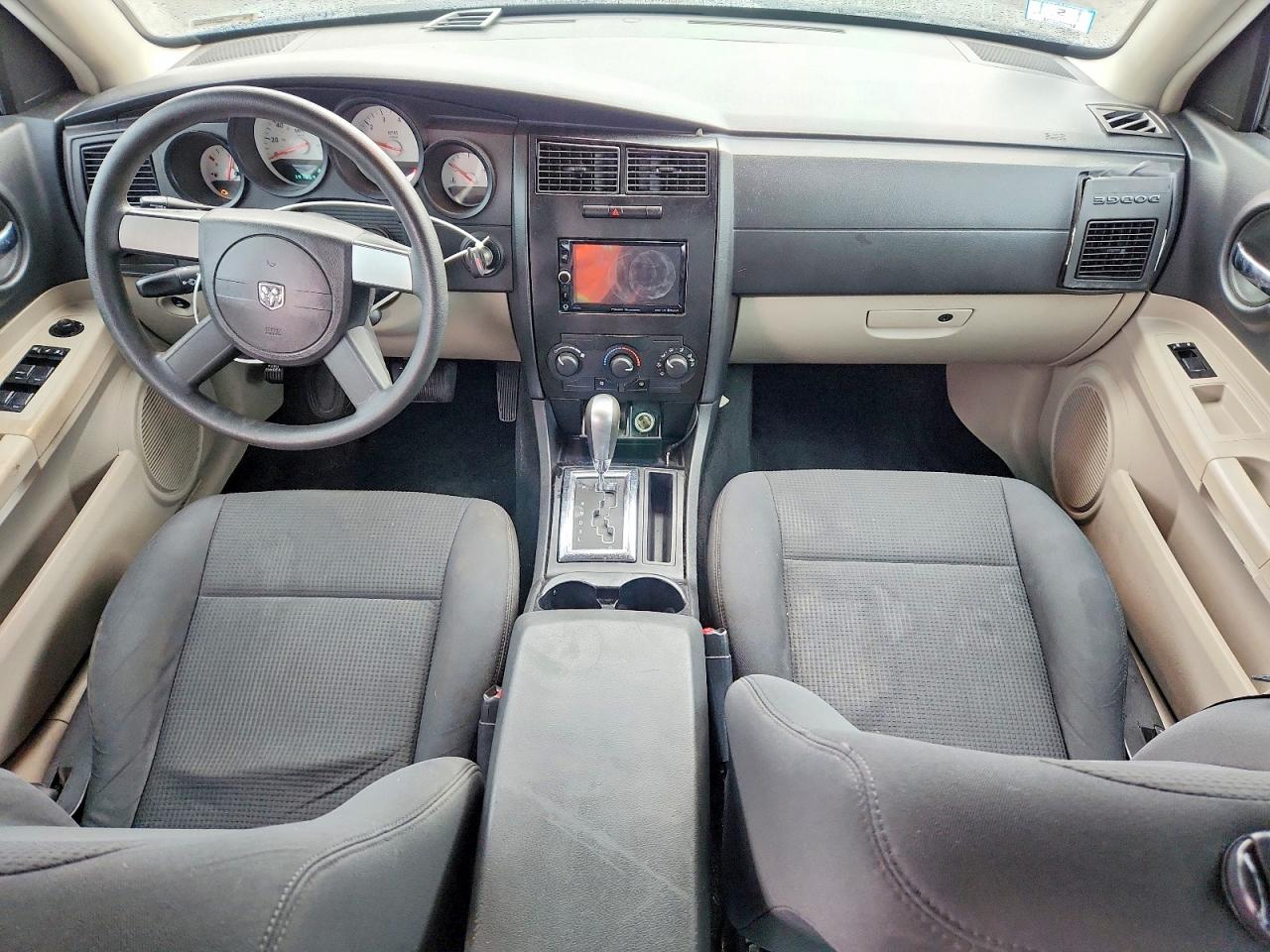 Dodge Charger Se