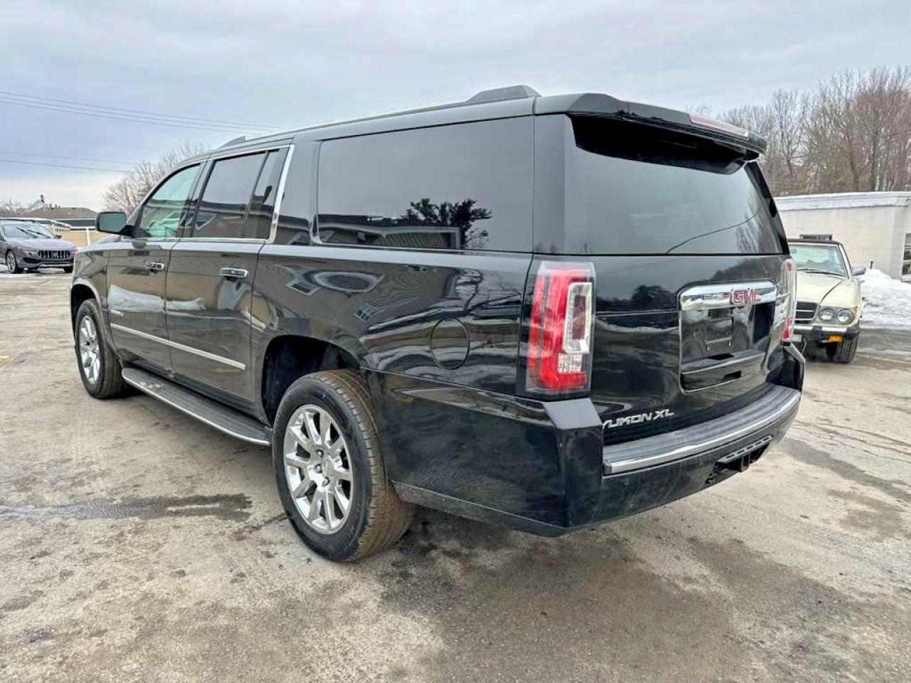 GMC Yukon Denali